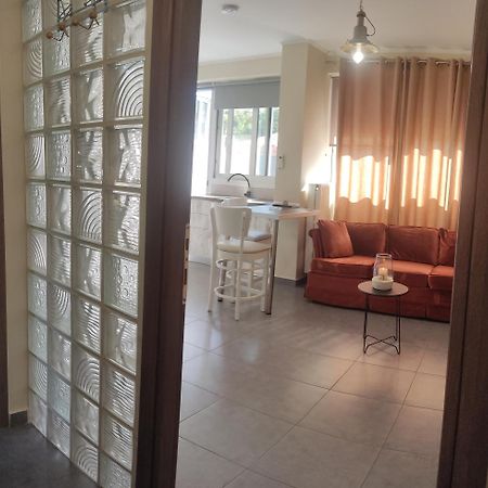 Vasilikis Apartment 卡拉马塔 外观 照片