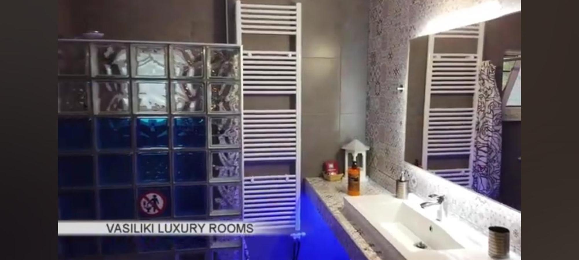 Vasilikis Apartment 卡拉马塔 外观 照片