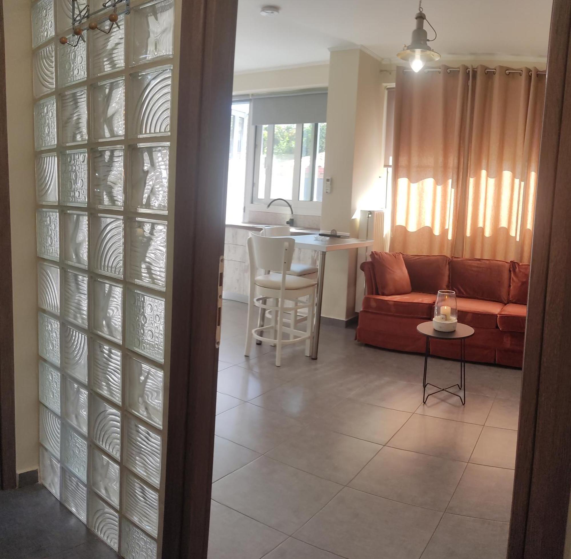 Vasilikis Apartment 卡拉马塔 外观 照片
